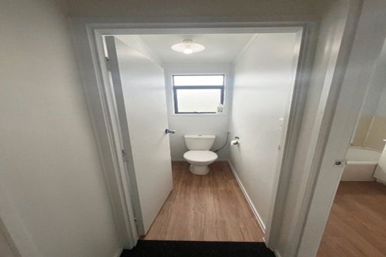 Photo of property in 1 Gambare Place, Wattle Downs, Auckland, 2103