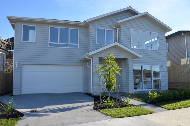 Photo of property in 98 Godfrey Drive, Orewa, 0931