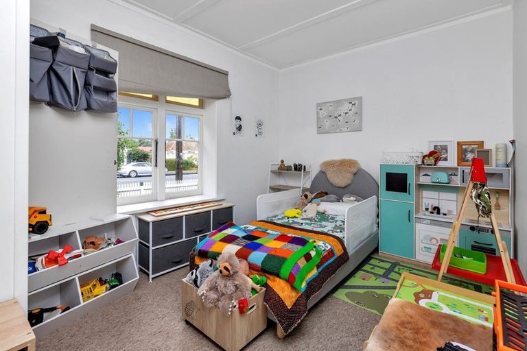 Photo of property in 8 Dinniss Avenue, Regent, Whangarei, 0112