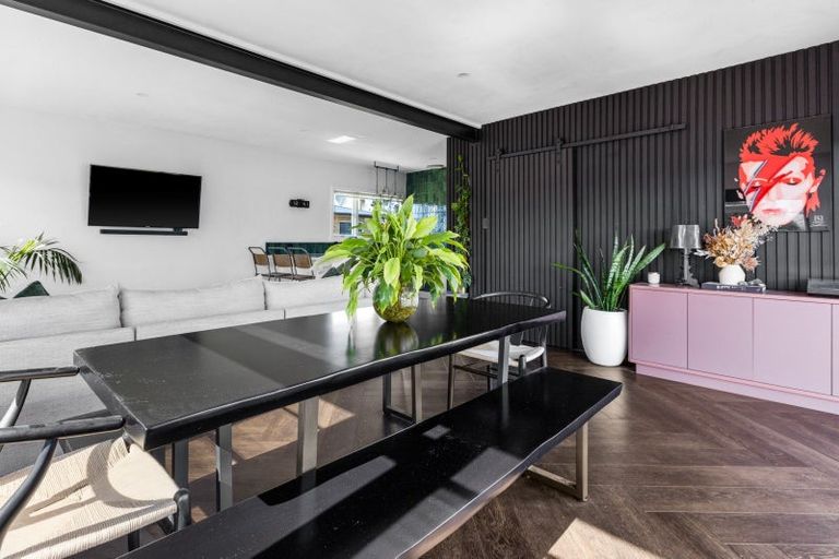 Photo of property in 709 Grove Road, Mayfair, Hastings, 4122