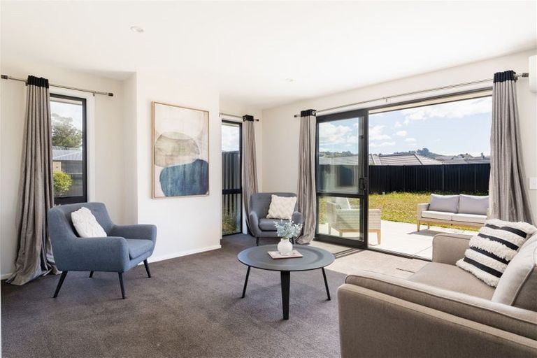 Photo of property in 43 Awa Toru Drive, Fairfield, Dunedin, 9018