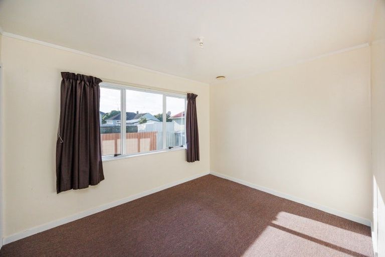 Photo of property in 6 Thames Street, Roslyn, Palmerston North, 4414