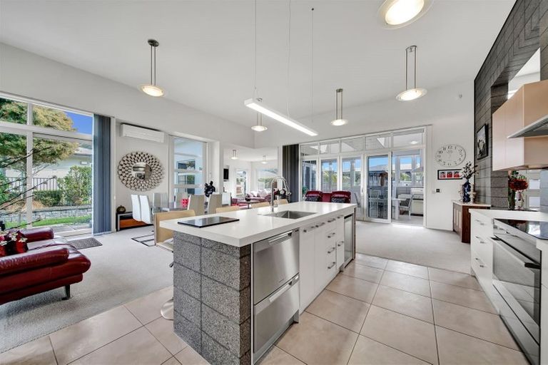 Photo of property in 45 Links Drive, Waiwhakaiho, New Plymouth, 4312