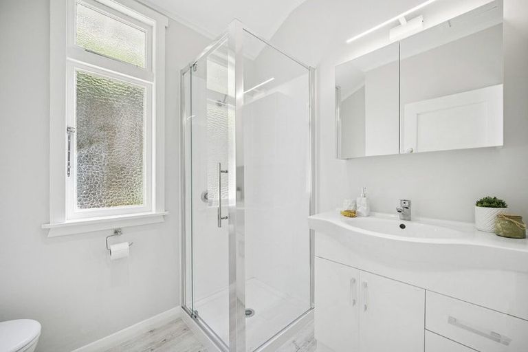 Photo of property in 468 Evans Bay Parade, Hataitai, Wellington, 6021