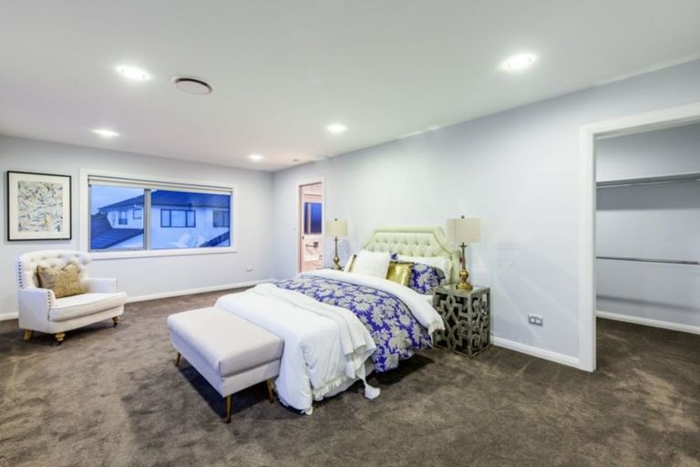 Photo of property in 20 Bridget Court, Red Beach, 0932