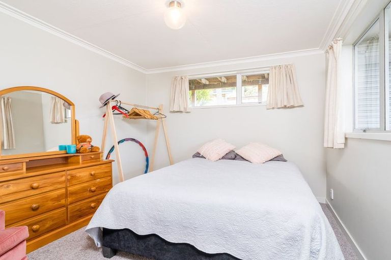 Photo of property in 5 Larkins Street, Helensburgh, Dunedin, 9010