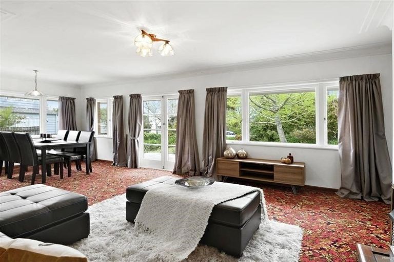 Photo of property in 699 Swanson Road, Swanson, Auckland, 0612