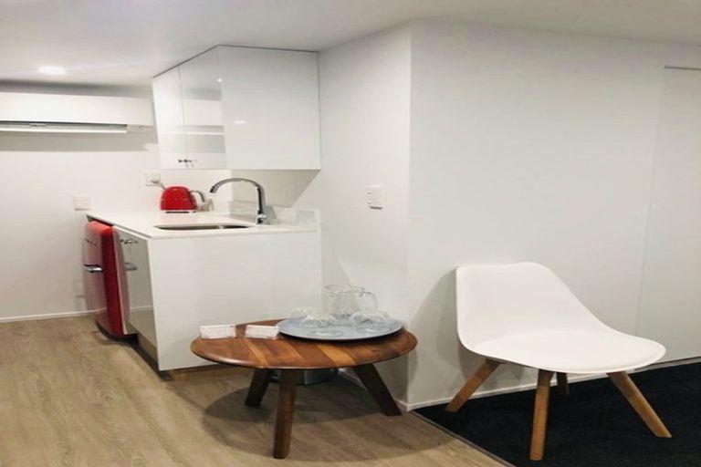 Photo of property in 6 Curletts Road, Sockburn, Christchurch, 8042