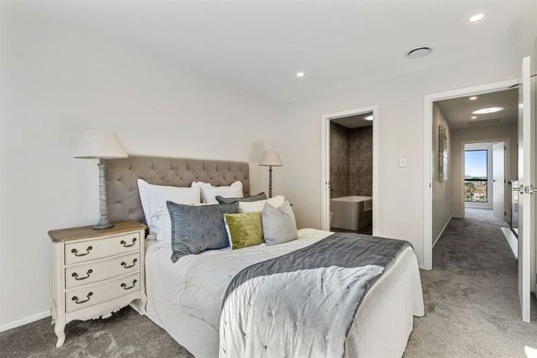 Photo of property in 2/14 Williamson Avenue, Belmont, Auckland, 0622