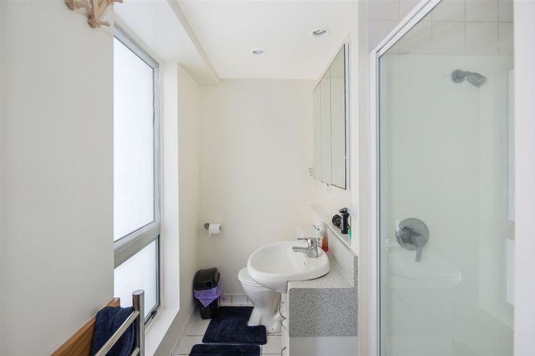 Photo of property in Terrace Heights Apartments, 5f/163 The Terrace, Wellington Central, Wellington, 6011