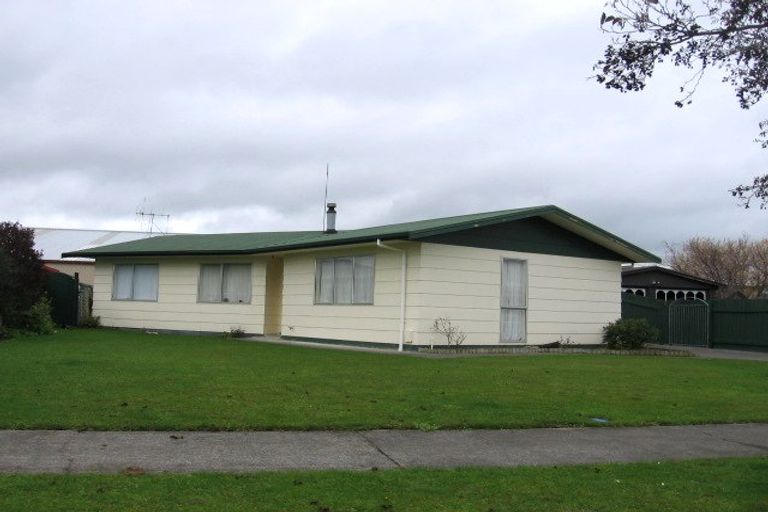 Photo of property in 44 Acacia Street, Kelvin Grove, Palmerston North, 4414