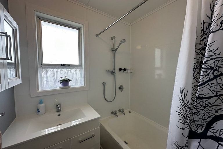 Photo of property in 31 Raleigh Street, Waitara, 4320