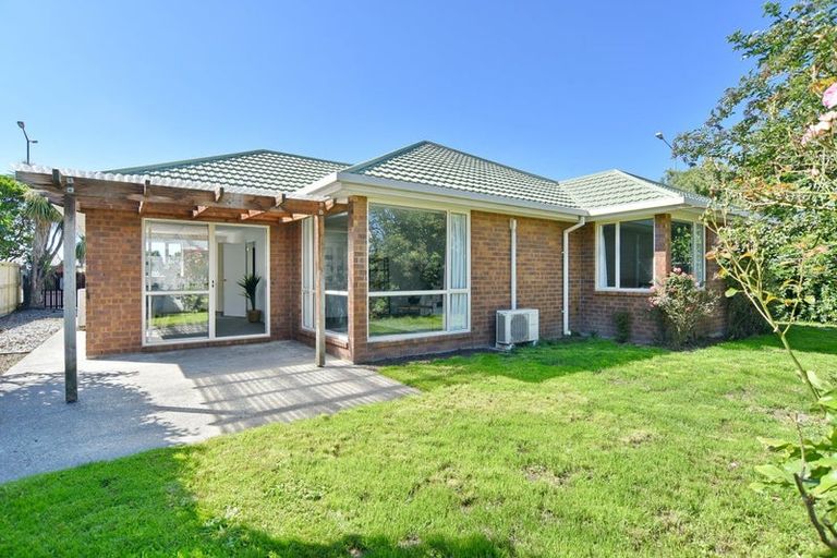 Photo of property in 641 Main North Road, Belfast, Christchurch, 8051