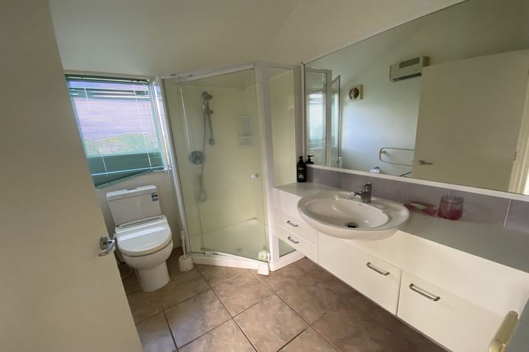 Photo of property in 9 Aberdeen Road, Castor Bay, Auckland, 0620