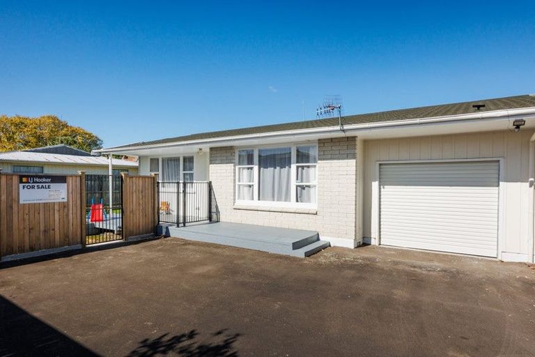 Photo of property in 139c Fitzherbert Avenue, West End, Palmerston North, 4410