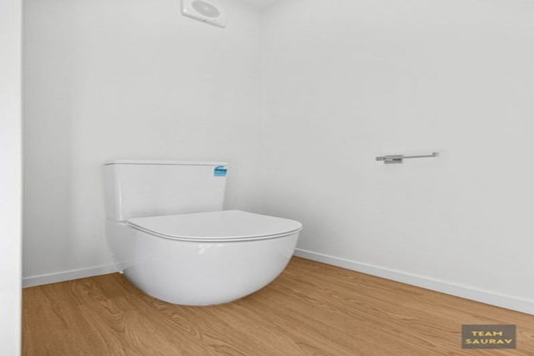 Photo of property in 18 Kaititiko Road, Rosehill, Papakura, 2113