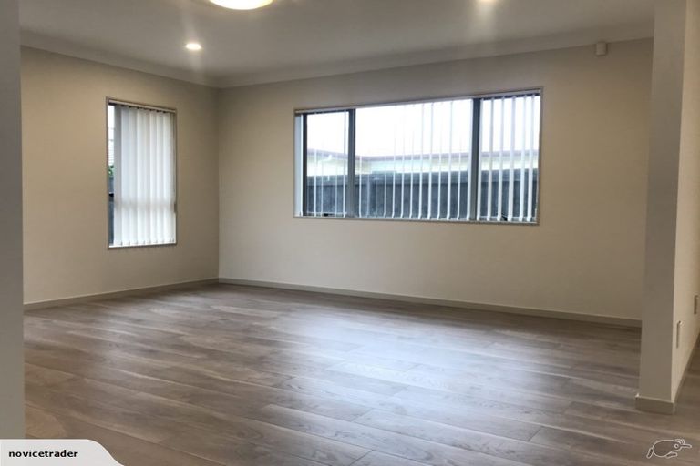 Photo of property in 14 Te Kahu Place, Takanini, 2112