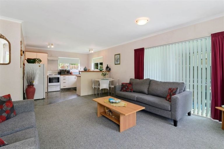 Photo of property in 6a Corilin Place, Mangakakahi, Rotorua, 3015