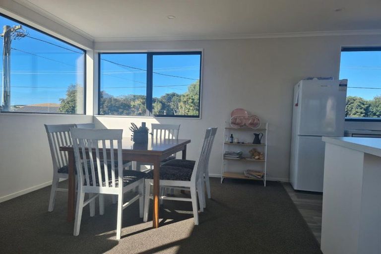 Photo of property in 16 Morton Street, Edendale, 9825