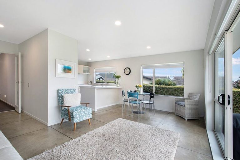 Photo of property in 21 Hendrika Court, Hobsonville, Auckland, 0618