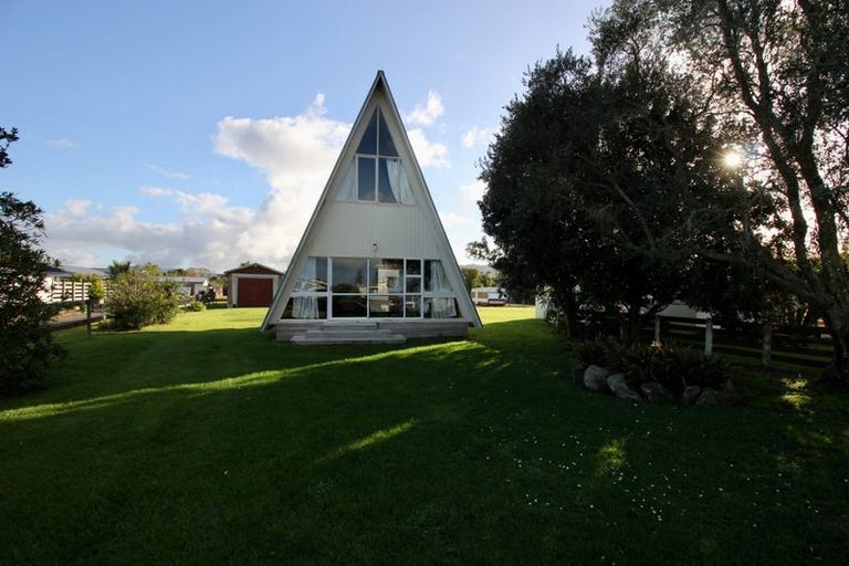 Photo of property in 152 Cook Drive, Whitianga, 3510