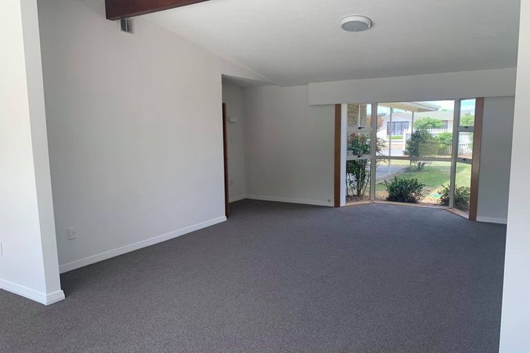 Photo of property in 19 Palmers Road, New Brighton, Christchurch, 8083