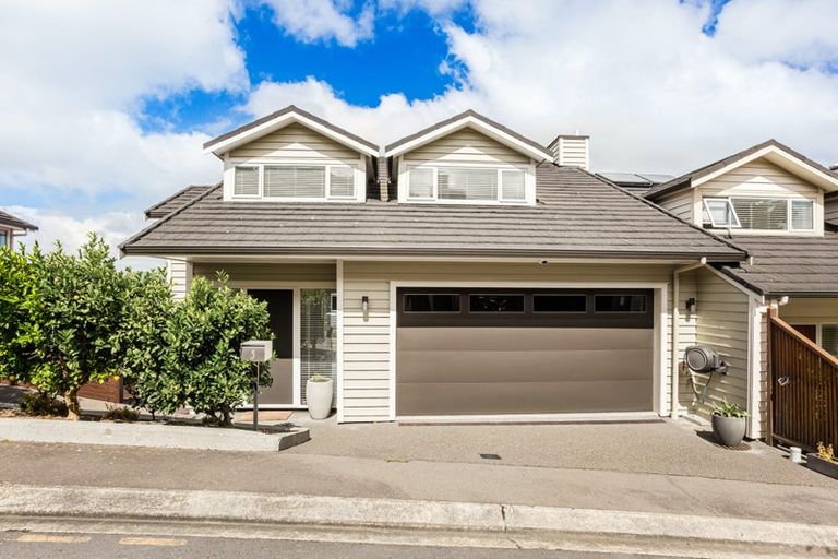 Photo of property in 5 Curnow Way, Kaiwharawhara, Wellington, 6035