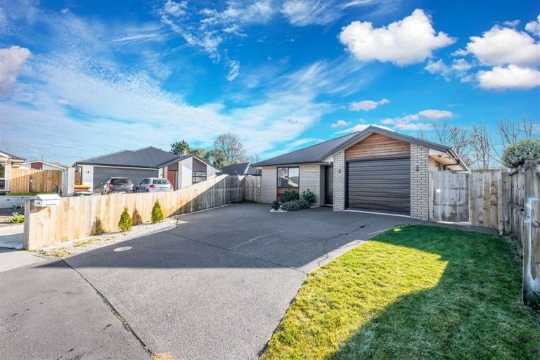 Photo of property in 80 Sarabande Avenue, Redwood, Christchurch, 8051