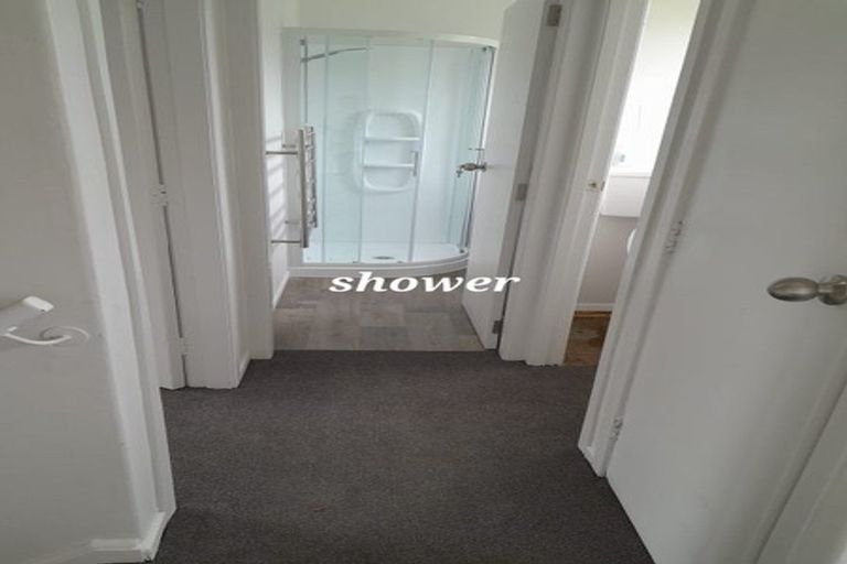 Photo of property in 1a-b Devon Place, Cannons Creek, Porirua, 5024