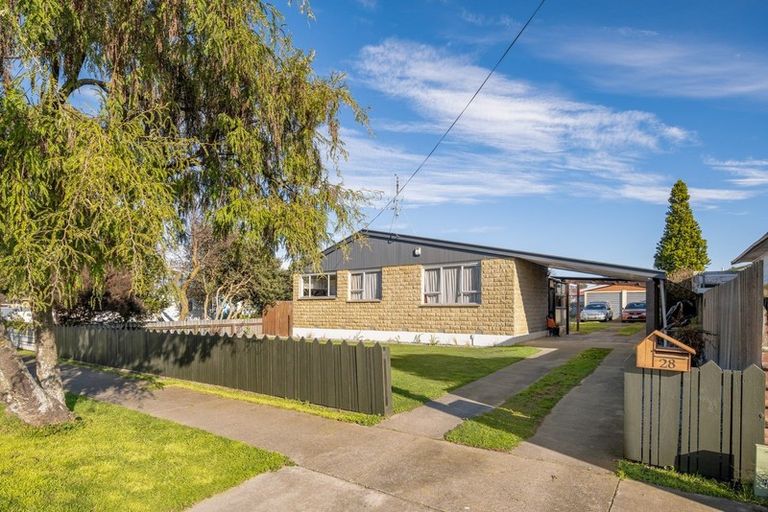 Photo of property in 28 Holdaway Street, Riversdale, Blenheim, 7201