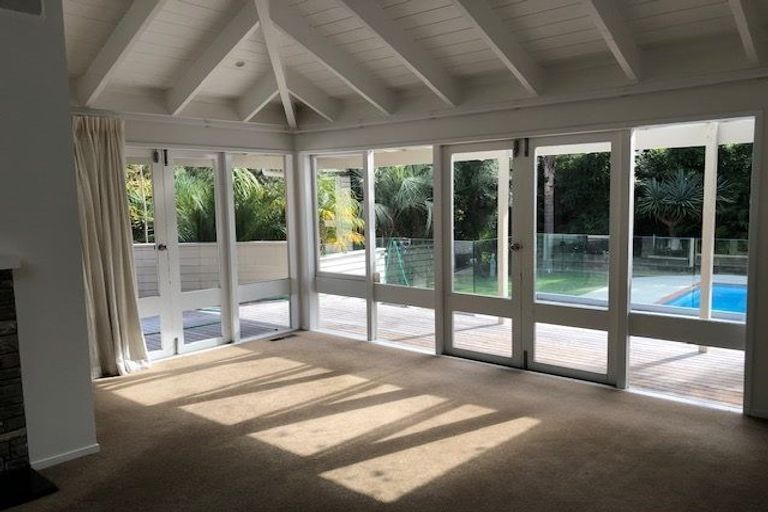 Photo of property in 36 Rewi Street, Torbay, Auckland, 0630