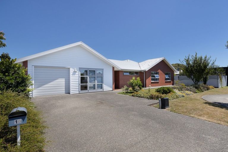 Photo of property in 16 Kitakita Grove, Motueka, 7120