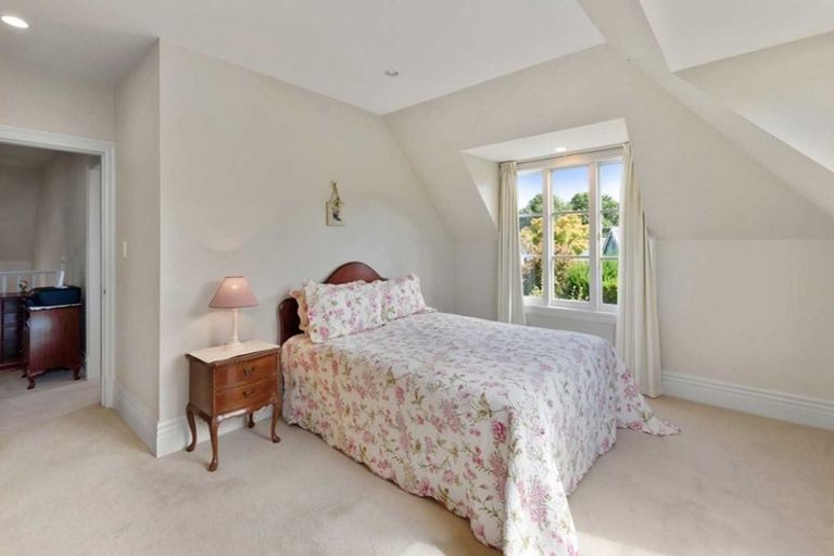 Photo of property in 12 Makora Street, Fendalton, Christchurch, 8041