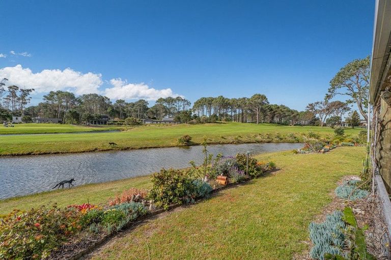 Photo of property in 107 Benjamin Place, Matarangi, Whitianga, 3592