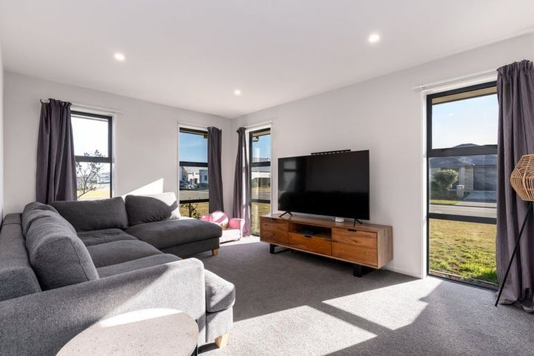 Photo of property in 53 Longcot Drive, Rolleston, 7615