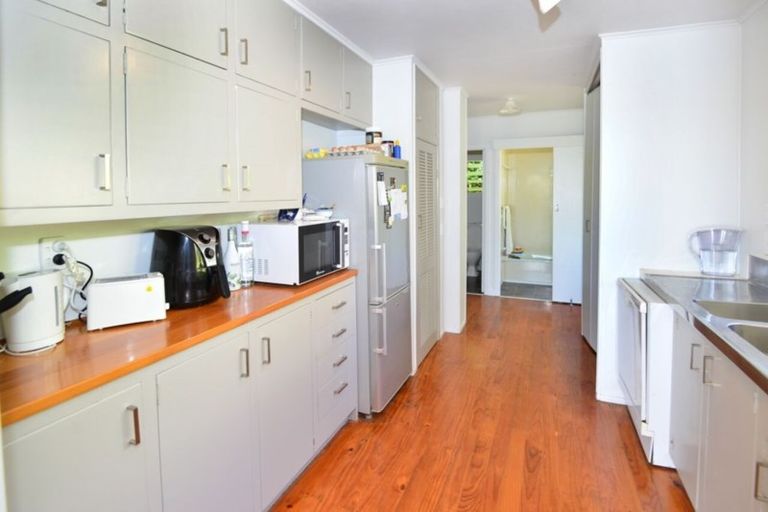 Photo of property in 12 Kauri Road, Stanmore Bay, Whangaparaoa, 0932