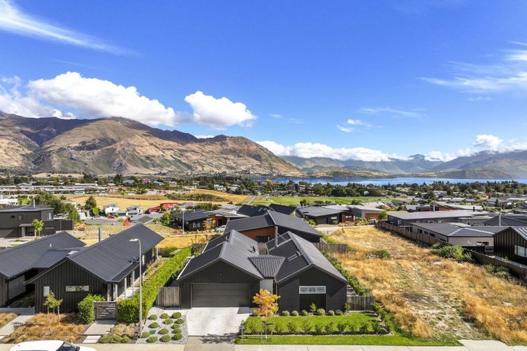 Photo of property in 55 Farrant Drive, Wanaka, 9305
