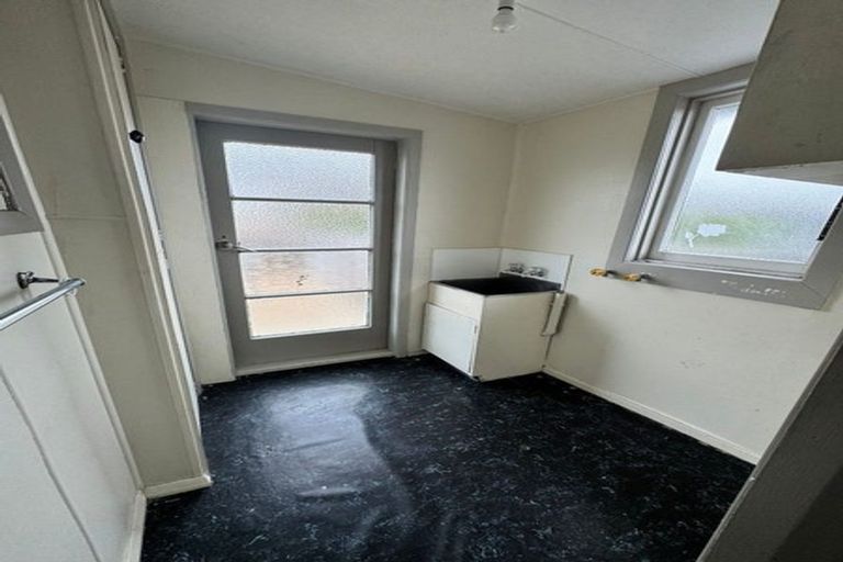 Photo of property in 109 Woodglen Road, Glen Eden, Auckland, 0602