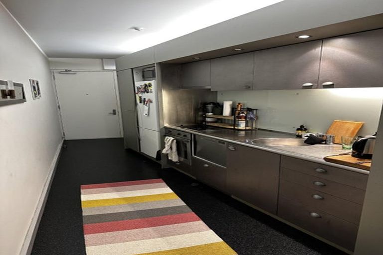 Photo of property in Gerondis Bldg Apartments, 205/60 Willis Street, Wellington Central, Wellington, 6011