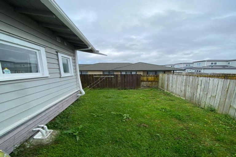 Photo of property in 110a Manuroa Road, Takanini, 2112