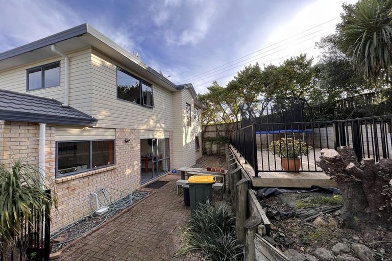 Photo of property in 31 Greenview Lane, Red Beach, 0932