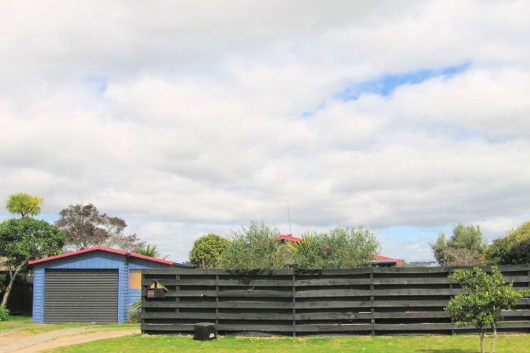 Photo of property in 204 Dickson Road, Papamoa Beach, Papamoa, 3118