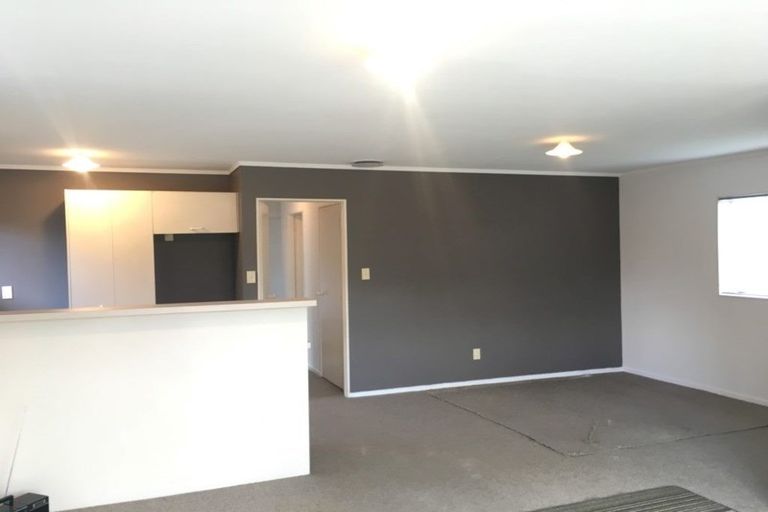 Photo of property in 10a Simpson Road, Ranui, Auckland, 0612