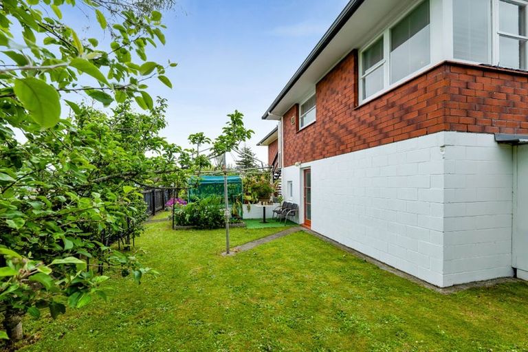 Photo of property in 19 Dives Avenue, Hawera, 4610