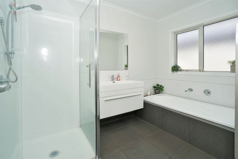 Photo of property in 18 Carlingford Rise, Dinsdale, Hamilton, 3204