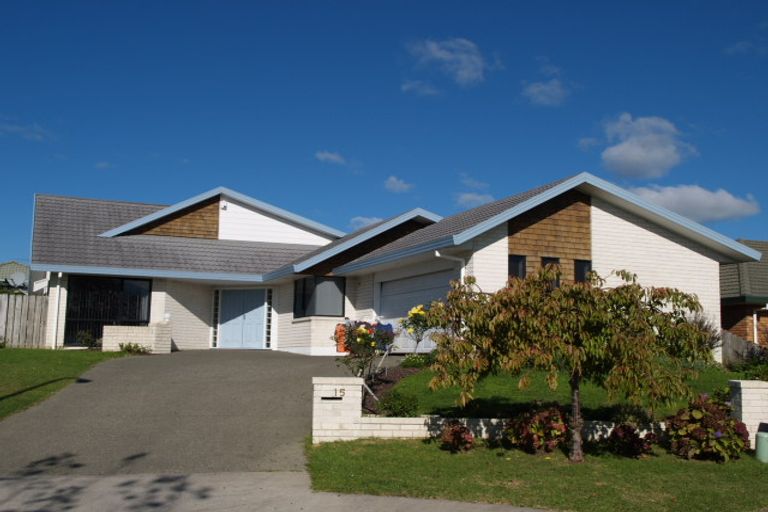 Photo of property in 15 Ravensdale Rise, Northpark, Auckland, 2013