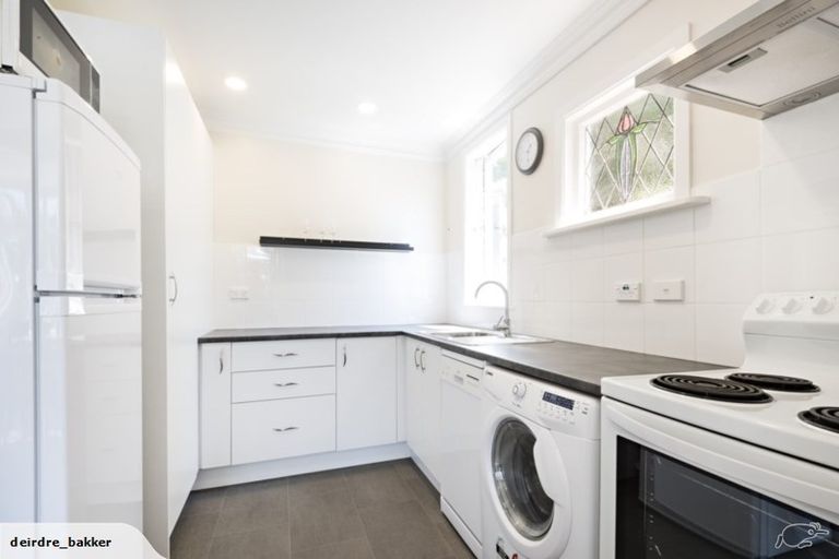 Photo of property in 2 Kopiko Way, Brooklyn, Wellington, 6021