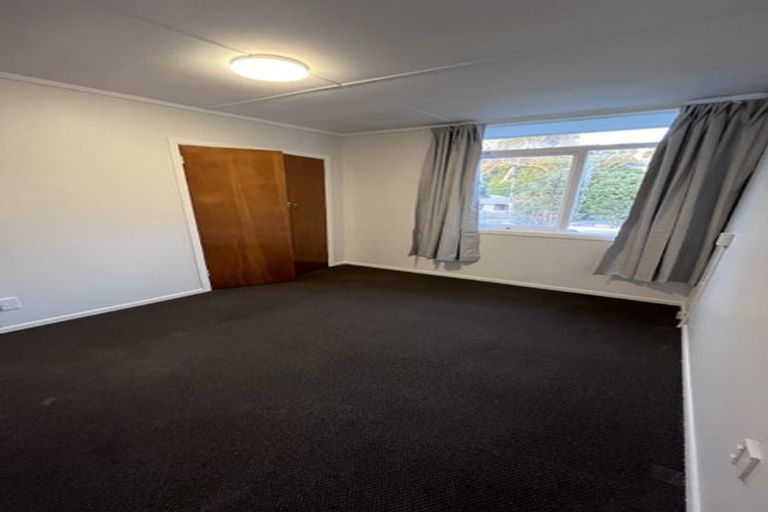 Photo of property in 38 Black Rock Road, Newlands, Wellington, 6037