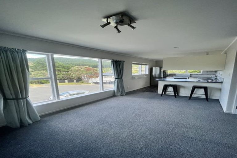 Photo of property in 14b Zande Terrace, Tawa, Wellington, 5028