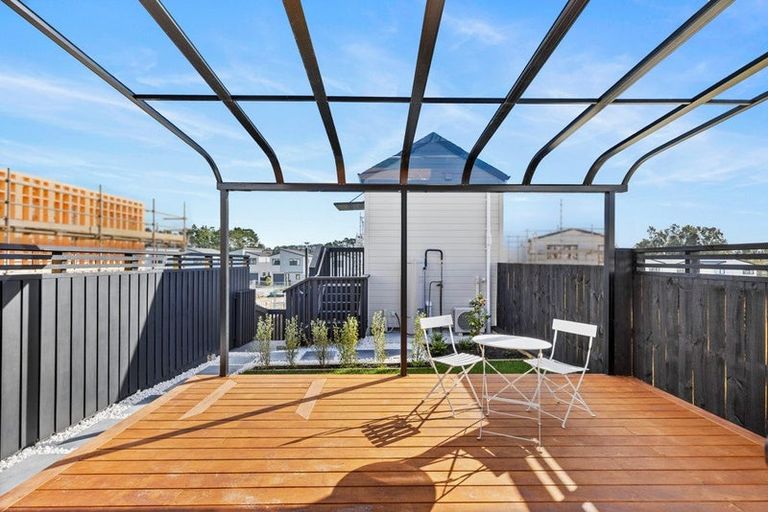 Photo of property in 636 Kerepi Street, Westgate, 0814